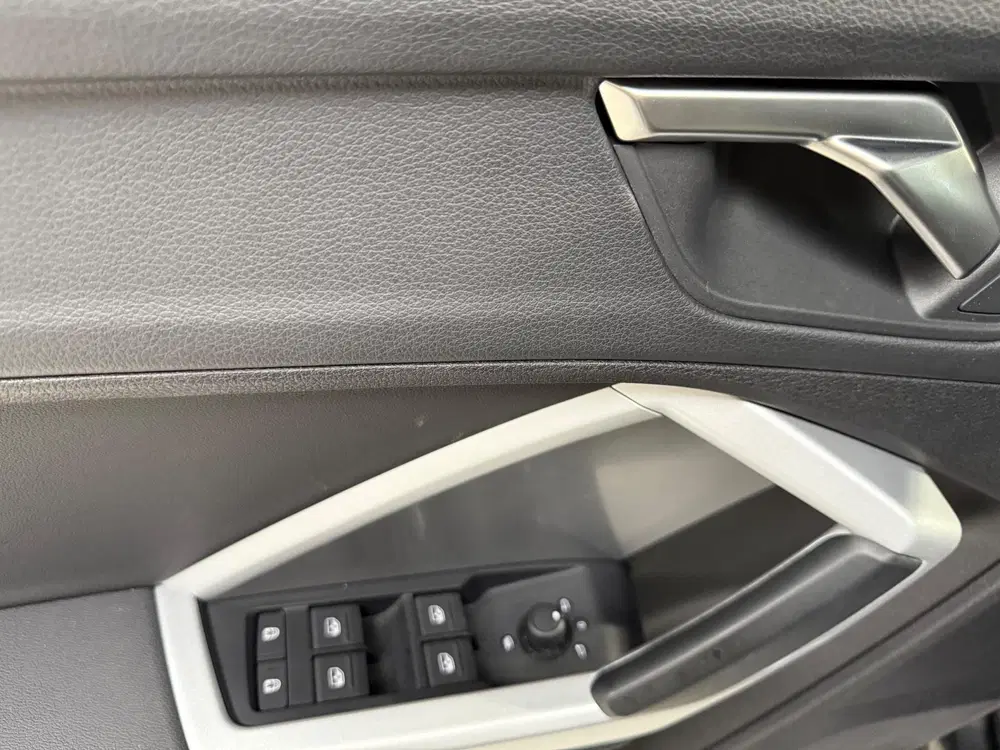 Audi Q3 35 TFSI S Edition S Line 2024 Panodak Virt uit 2024, foto 13