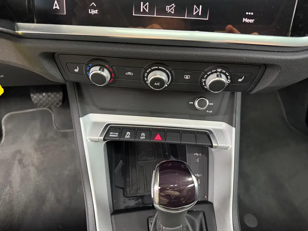 Audi Q3 35 TFSI S Edition S Line 2024 Panodak Virt uit 2024, foto 15