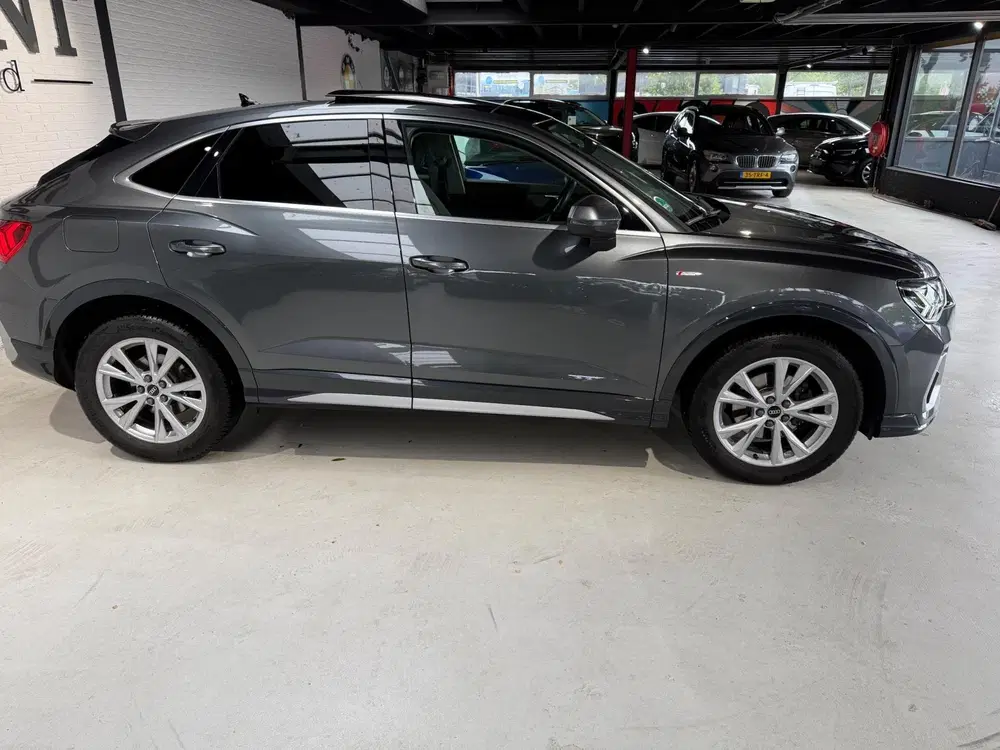 Audi Q3 35 TFSI S Edition S Line 2024 Panodak Virt uit 2024, foto 19