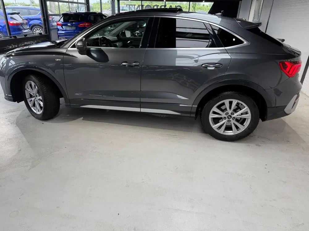 Audi Q3 35 TFSI S Edition S Line 2024 Panodak Virt uit 2024, foto 5