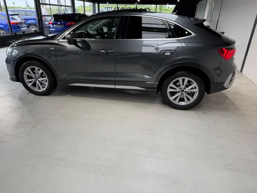 Audi Q3 35 TFSI S Edition S Line 2024 Panodak Virt uit 2024, foto 6