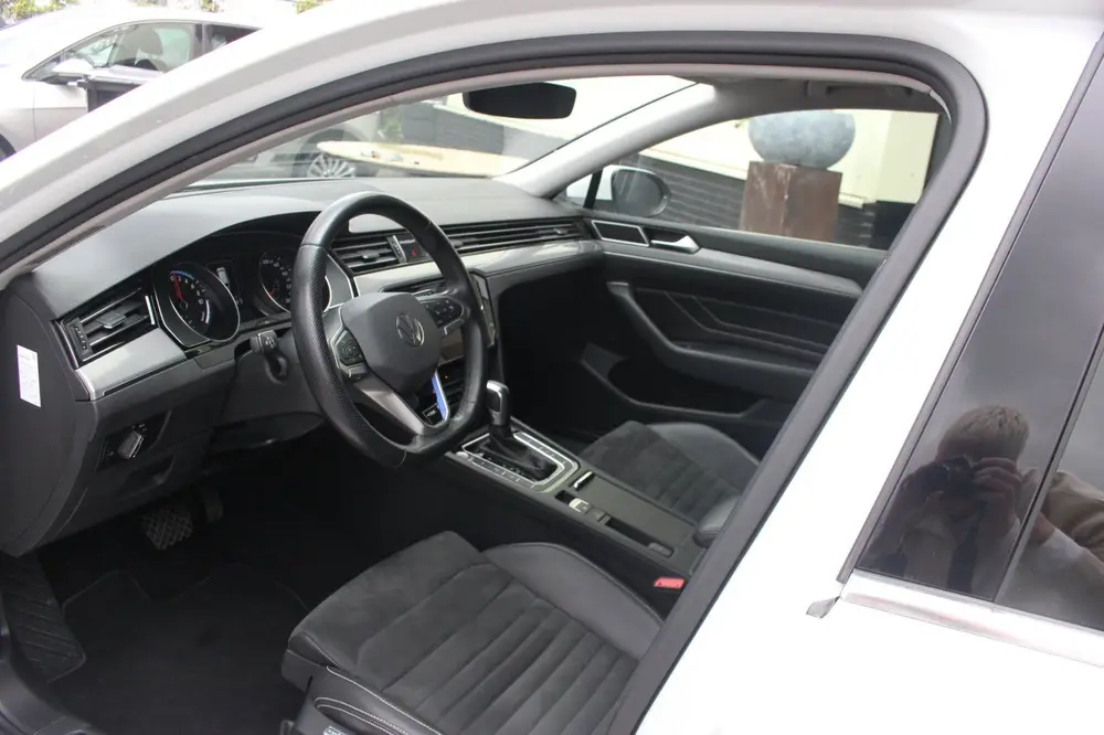 Volkswagen Passat Variant 1.4 TSI PHEV GTE Business | Trekha uit 2021, foto 2