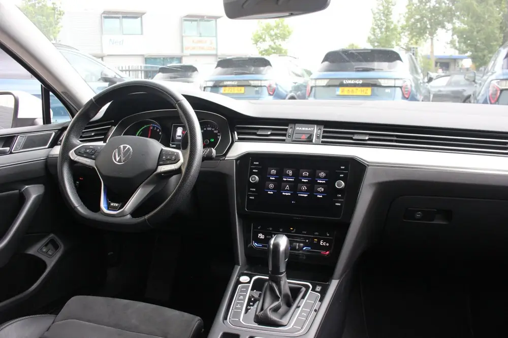 Volkswagen Passat Variant 1.4 TSI PHEV GTE Business | Trekha uit 2021, foto 3