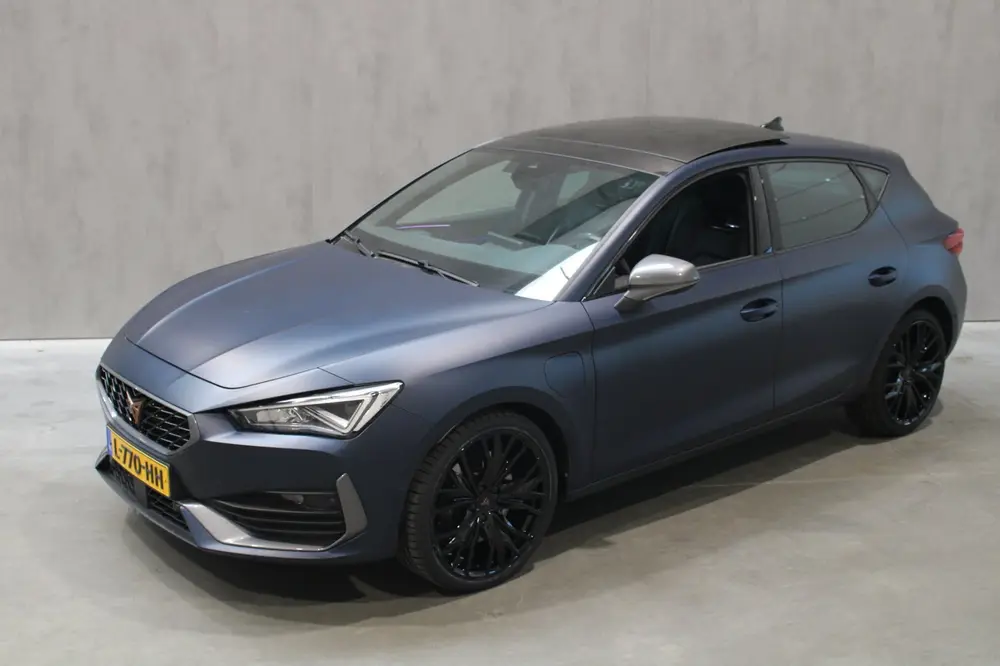 Cupra Leon 1.4 e-Hybrid VZ Patrol Blue Matt/Pano/Camera/Elec uit 2021, foto 2