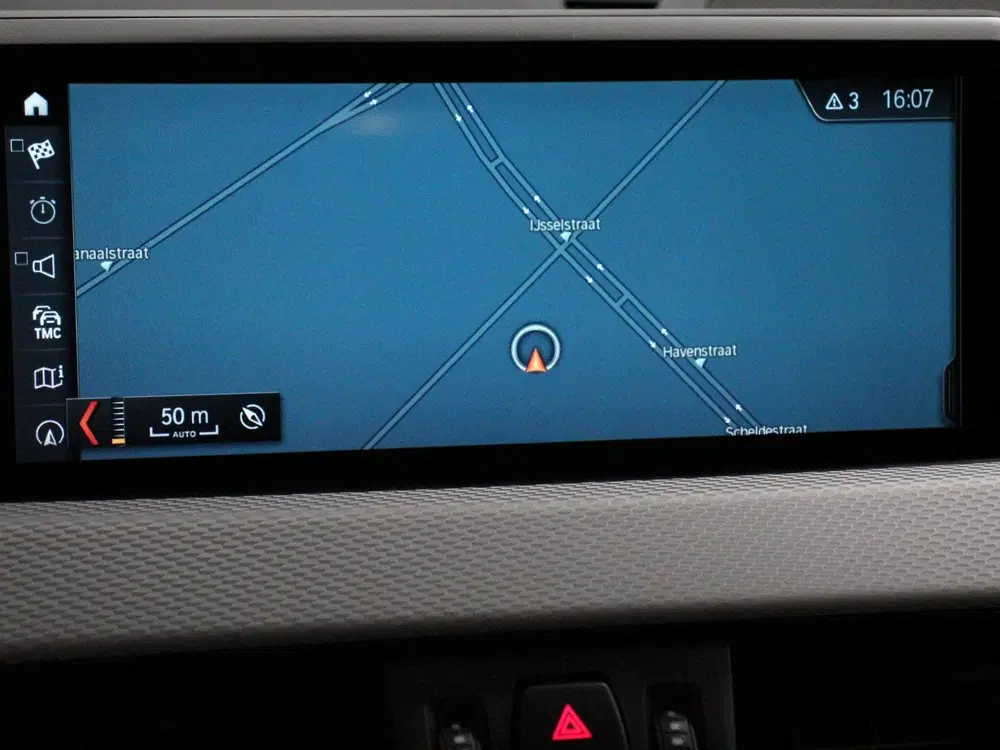 BMW X1 sDrive18i Automaat M-Sport Navigatie Cruis uit 2020, foto 17