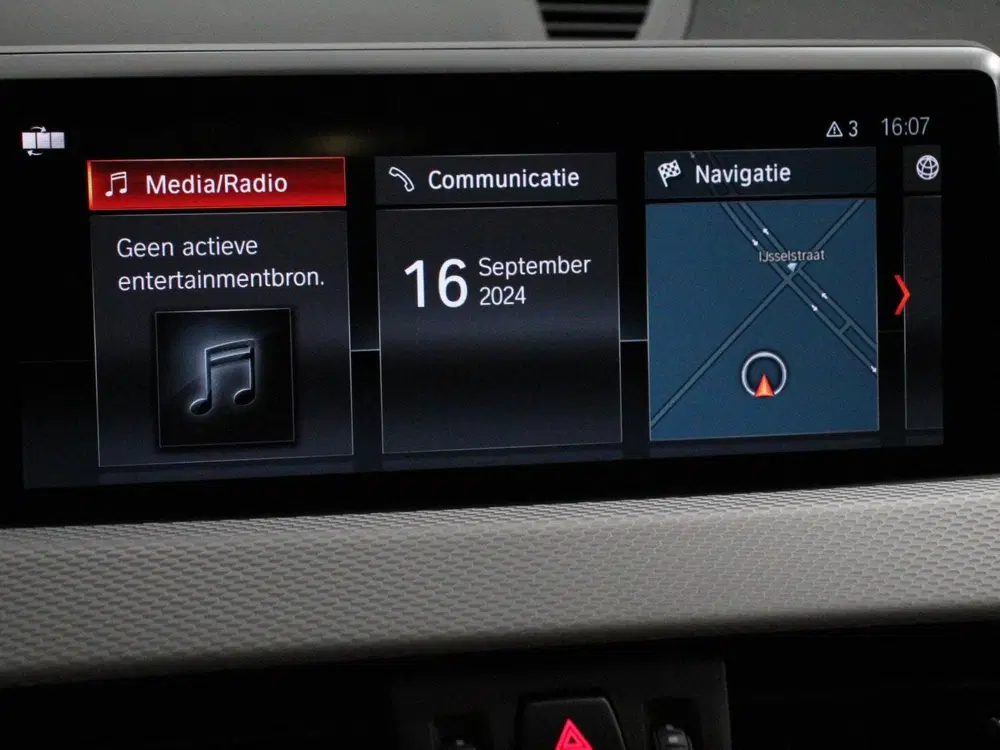 BMW X1 sDrive18i Automaat M-Sport Navigatie Cruis uit 2020, foto 18