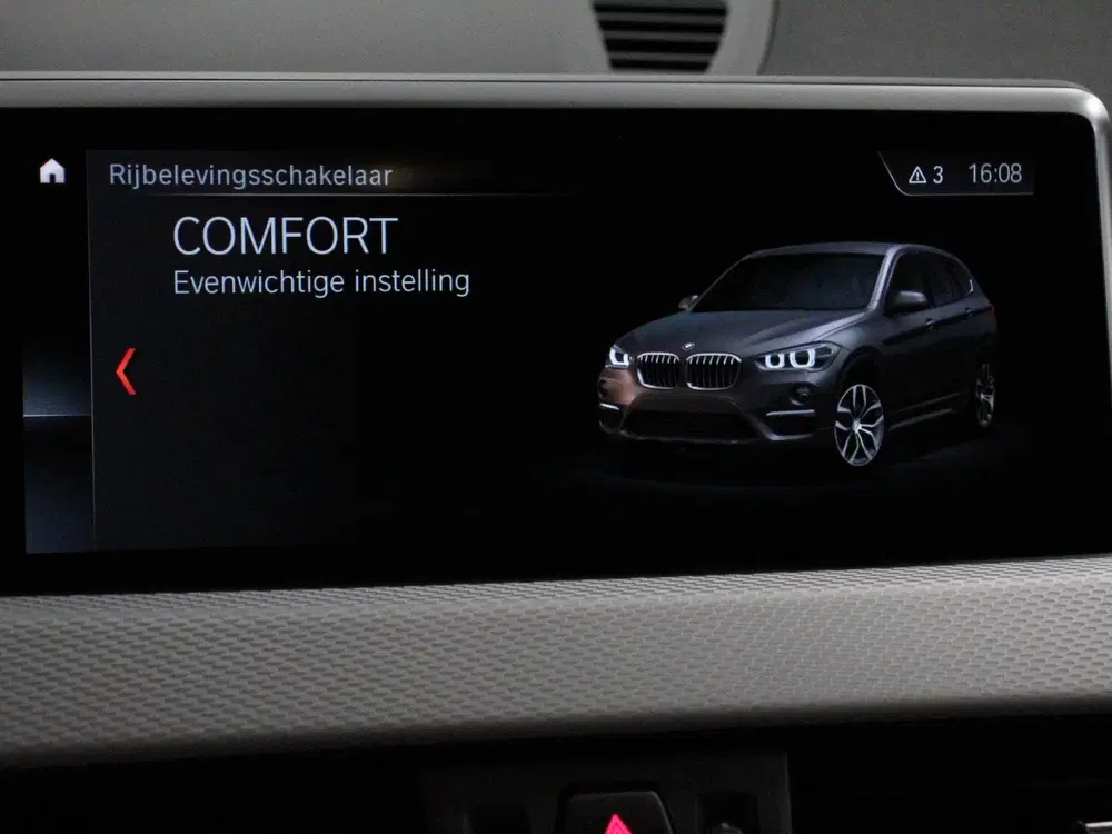 BMW X1 sDrive18i Automaat M-Sport Navigatie Cruis uit 2020, foto 20
