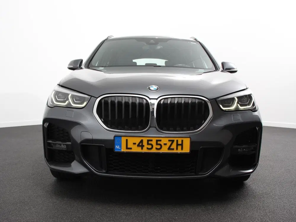 BMW X1 sDrive18i Automaat M-Sport Navigatie Cruis uit 2020, foto 4