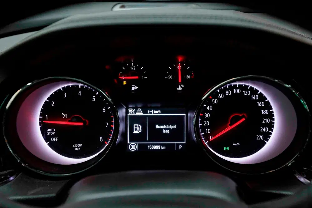 Opel Insignia 1.5 Turbo PANO uit 2019, foto 17