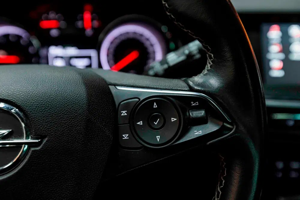 Opel Insignia 1.5 Turbo PANO uit 2019, foto 19