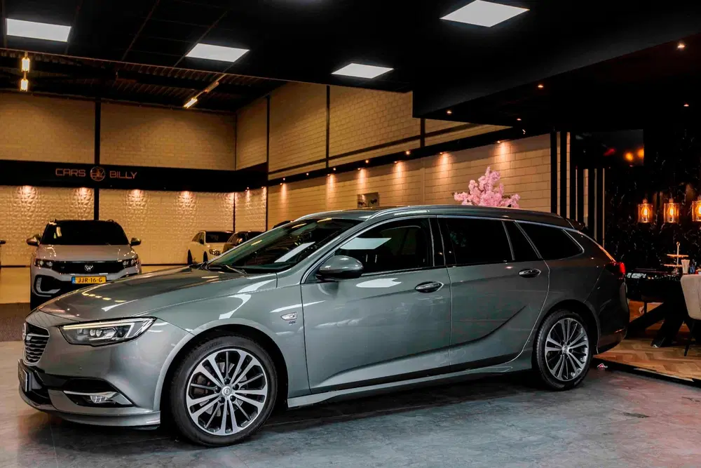 Opel Insignia 1.5 Turbo PANO uit 2019, foto 3