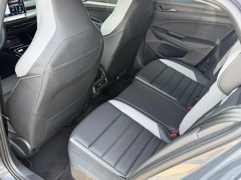 Volkswagen Golf 1.5 eHybrid GTE | Panoramdak | Trekhaak | St uit 2025, foto 8