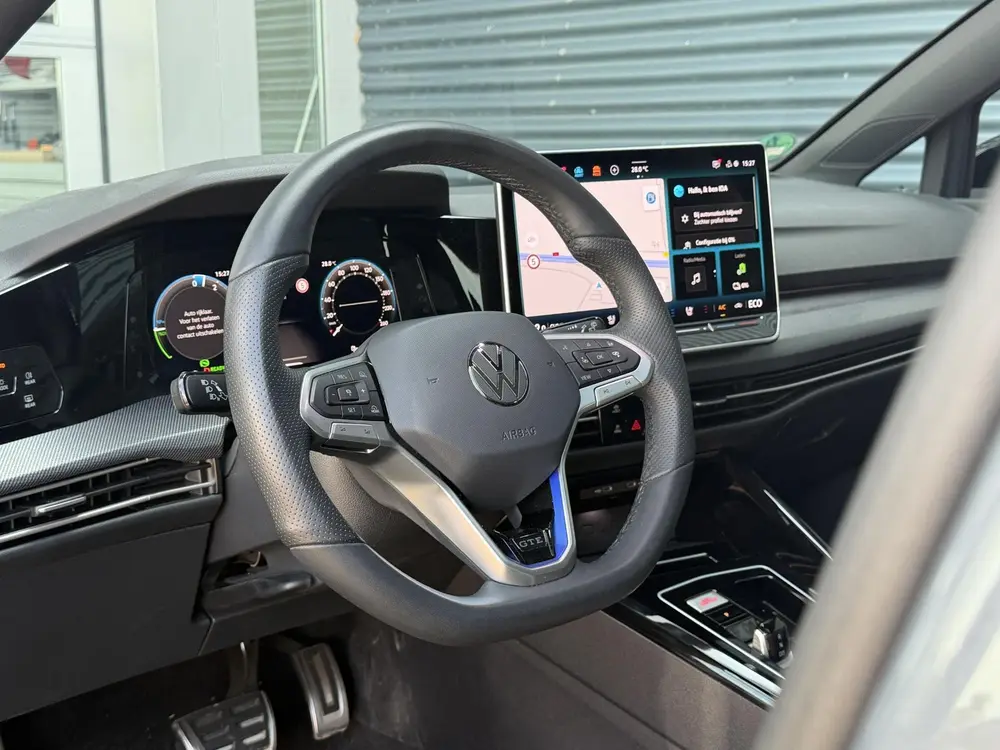 Volkswagen Golf 1.5 eHybrid GTE | Panoramdak | Trekhaak | St uit 2025, foto 9