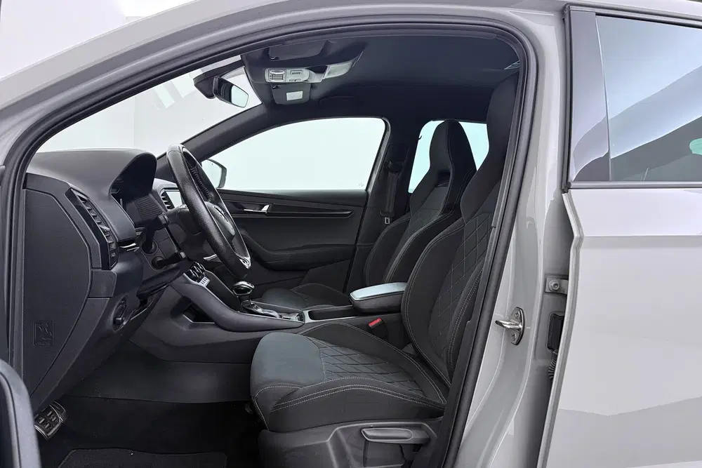 Skoda Karoq 1.5 TSI ACT Sportline Business uit 2021, foto 3