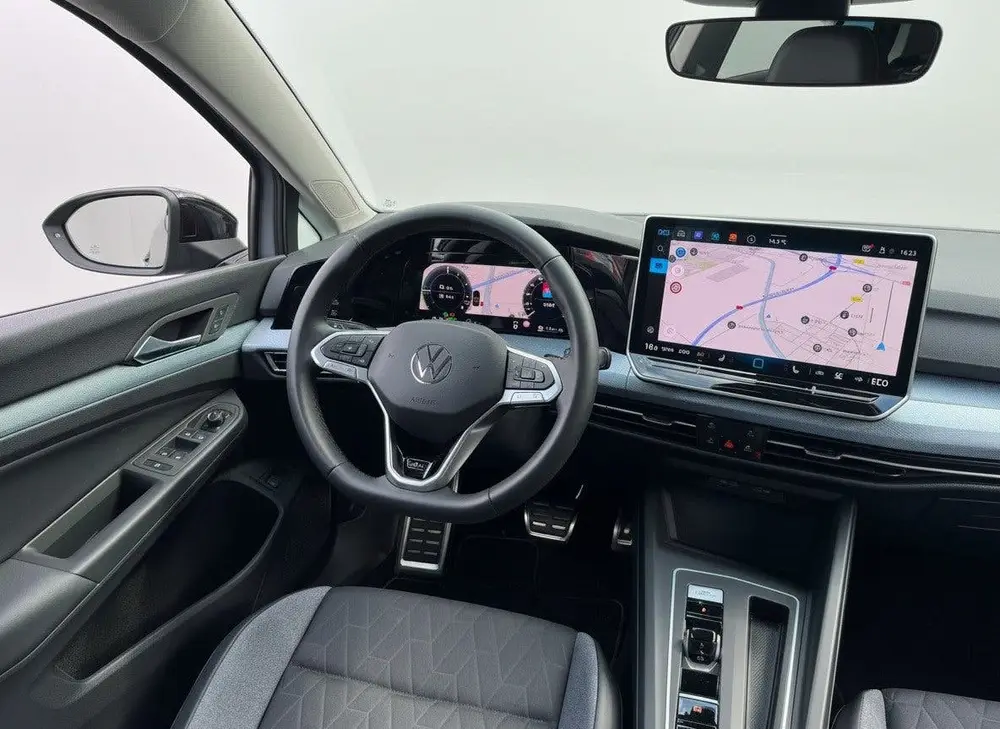 Volkswagen Golf 1.5 eHybrid 204PK PLUG IN. LIFE CAMERA/NAVI/ uit 2025, foto 10