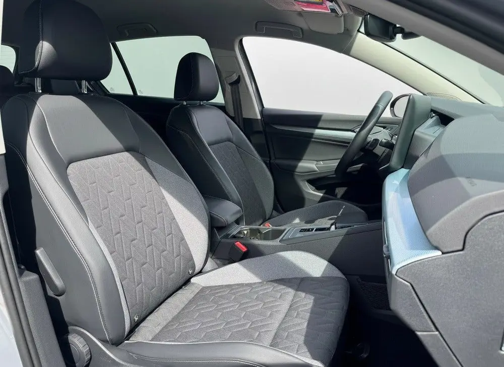 Volkswagen Golf 1.5 eHybrid 204PK PLUG IN. LIFE CAMERA/NAVI/ uit 2025, foto 20