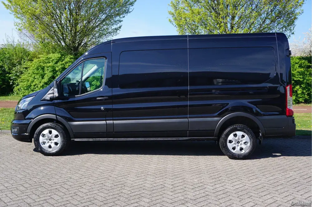 Ford Transit 350L L3H2 Limited AUT-8 165PK BPM VRIJ Nav uit 2024, foto 2