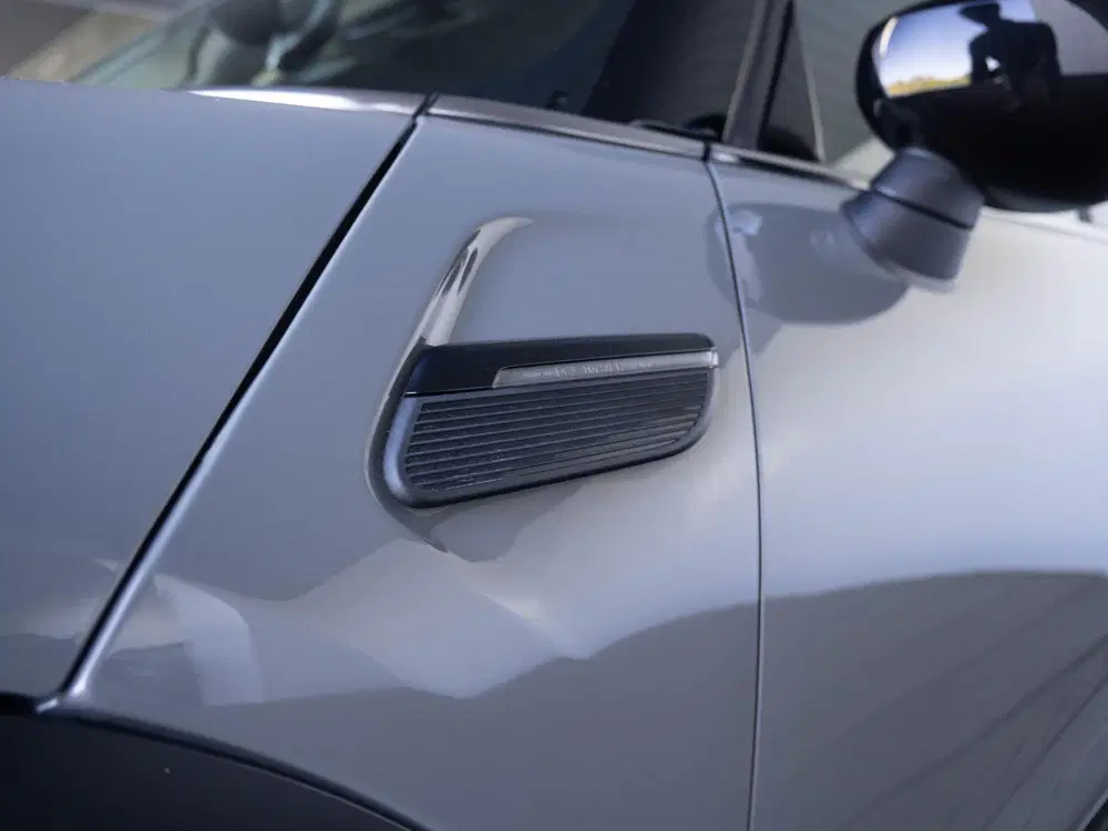 Mini Cooper Cooper Airco + Cruise + Parkeersensoren uit 2022, foto 19