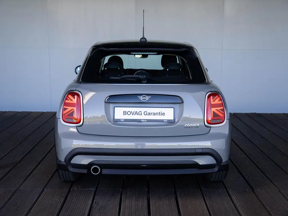 Mini Cooper Cooper Airco + Cruise + Parkeersensoren uit 2022, foto 7
