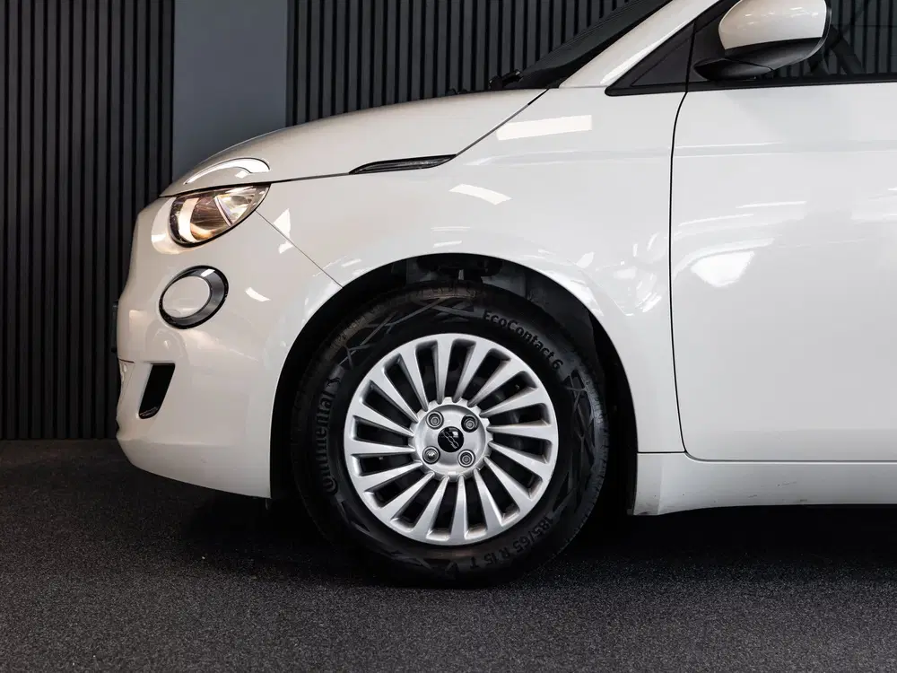 Fiat 500e 95ch Action Plus l 24kWh l SoH 95% l BTW a uit 2022, foto 4