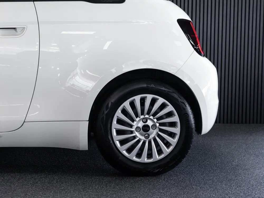 Fiat 500e 95ch Action Plus l 24kWh l SoH 95% l BTW a uit 2022, foto 5