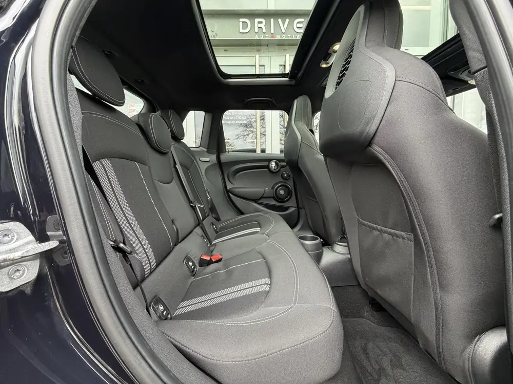 Mini Cooper 5-Deurs 1.5 Cooper Dalston Edition JCW|Pano|H/K|Enigmat uit 2021, foto 6