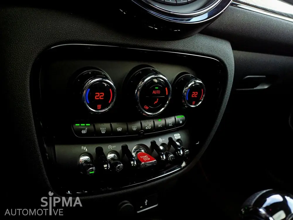 Mini Clubman JCW 306PK uit 2019, foto 12