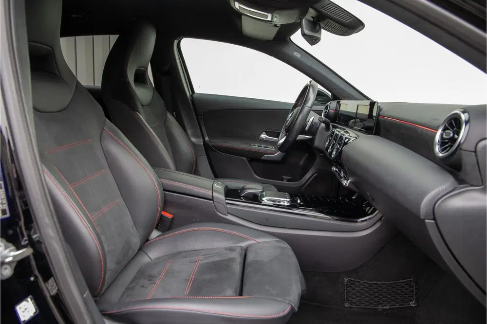 Mercedes-Benz A-Klasse 180 AMG Sportpakket uit 2019, foto 16