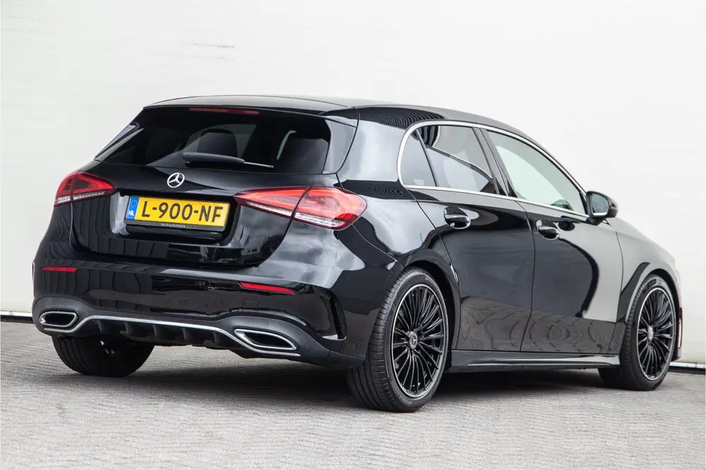Mercedes-Benz A-Klasse 180 AMG Sportpakket uit 2019, foto 2