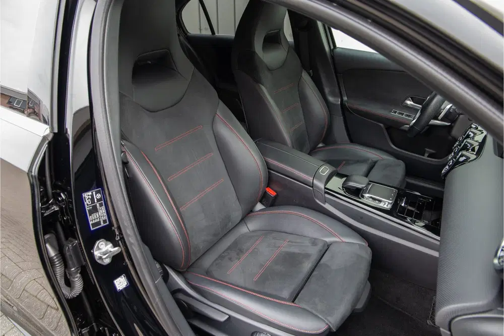 Mercedes-Benz A-Klasse 180 AMG Sportpakket uit 2019, foto 6