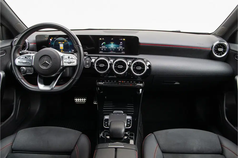 Mercedes-Benz A-Klasse 180 AMG Sportpakket uit 2019, foto 7