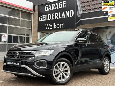 Volkswagen T-Roc 1.5 TSI Black Edition | Full-Led | Navi | C uit 2024