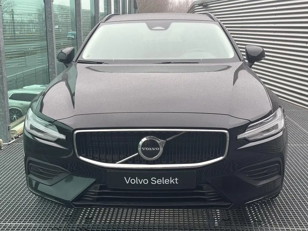 Volvo V60 2.0 B4 Essential Edition Trekhaak uit 2026, foto 5