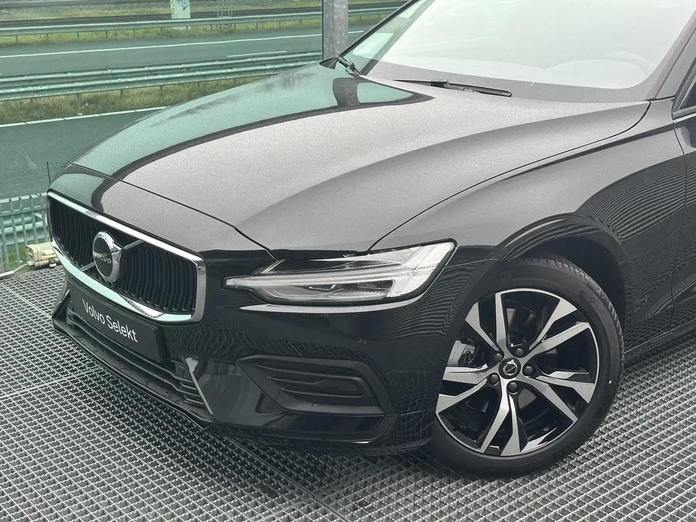 Volvo V60 2.0 B4 Essential Edition Trekhaak uit 2026, foto 7