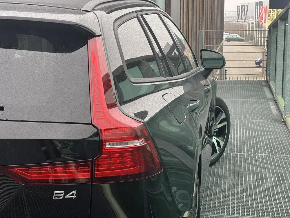 Volvo V60 2.0 B4 Essential Edition Trekhaak uit 2026, foto 8