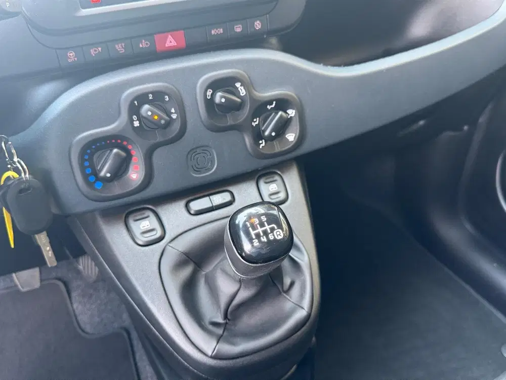 Fiat Panda 1.0 Hybrid Cross uit 2024, foto 19