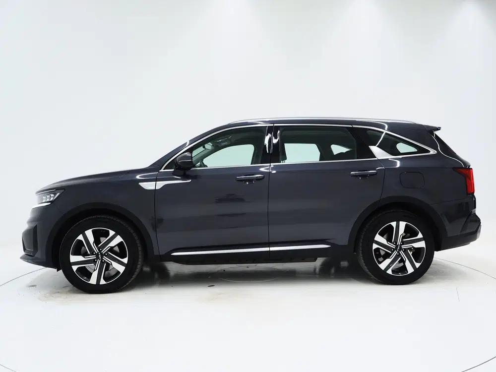 Kia Sorento 1.6 T-GDI Plug-in Hybrid 4WD 7p. uit 2023, foto 2