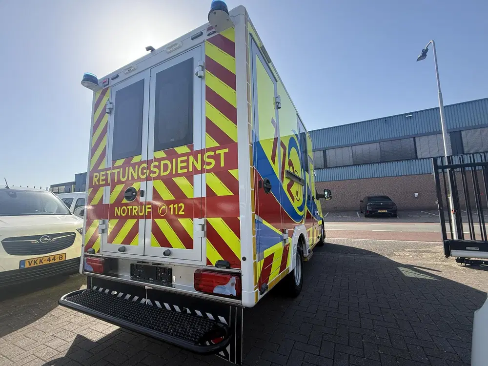 MAN TGE 50 180pk Automaat 50 AMBULANCE INCL STRYKE uit 2023, foto 2
