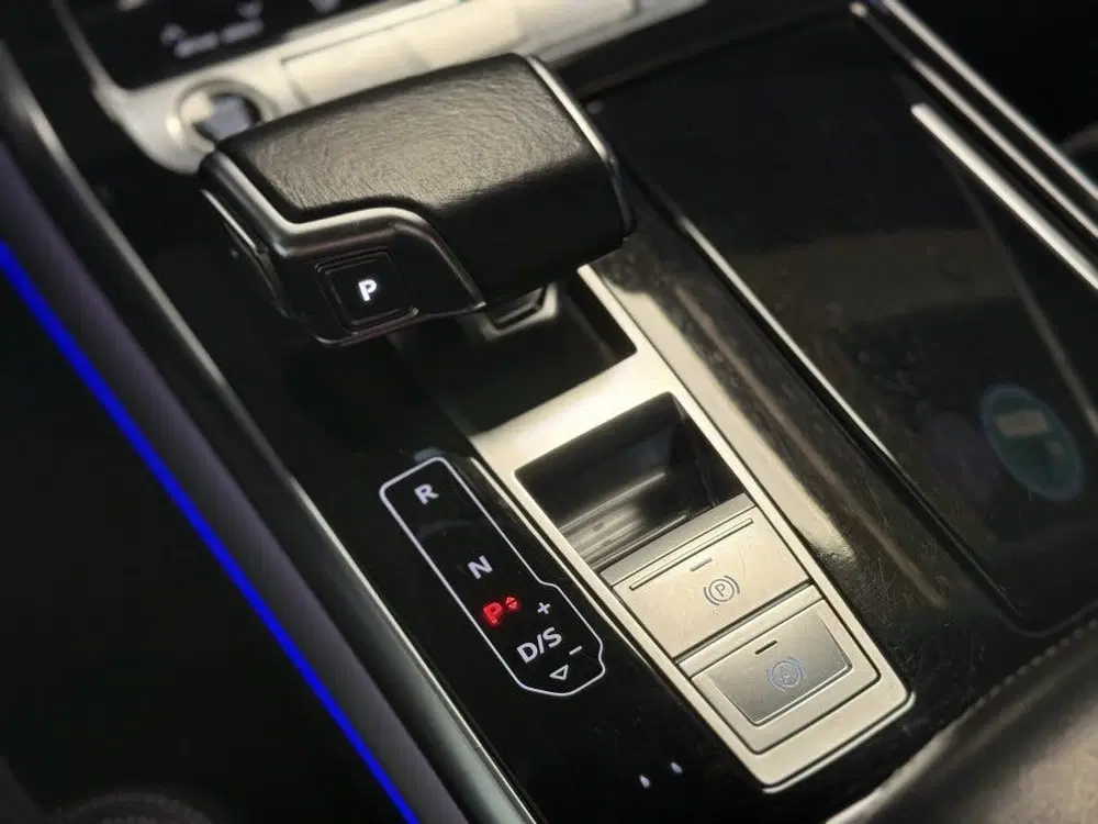 Audi Q7 55 TFSI e Quattro uit 2021, foto 14