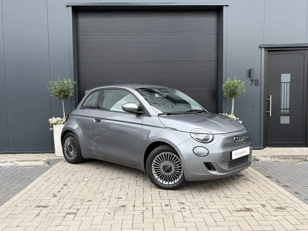 Fiat 500 Icon 42 kWh uit 2022, foto 2