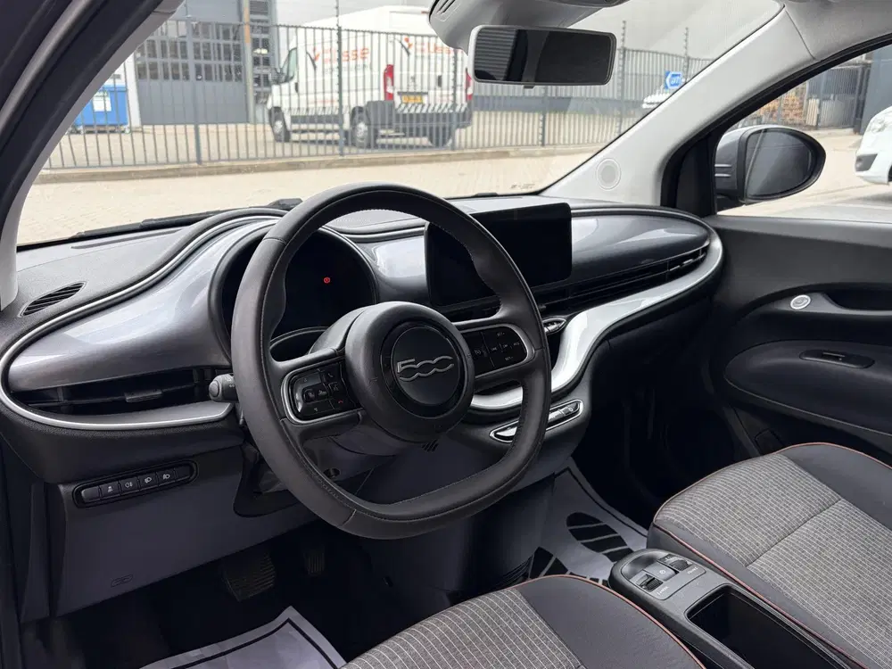 Fiat 500 Icon 42 kWh uit 2022, foto 4