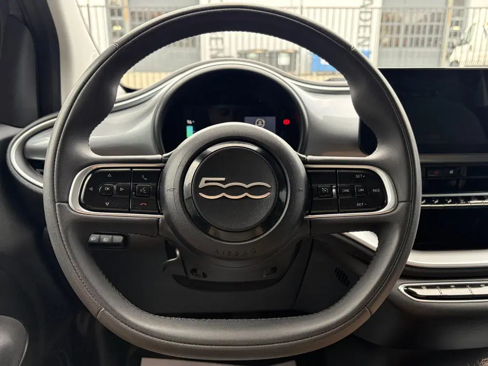 Fiat 500 Icon 42 kWh uit 2022, foto 9