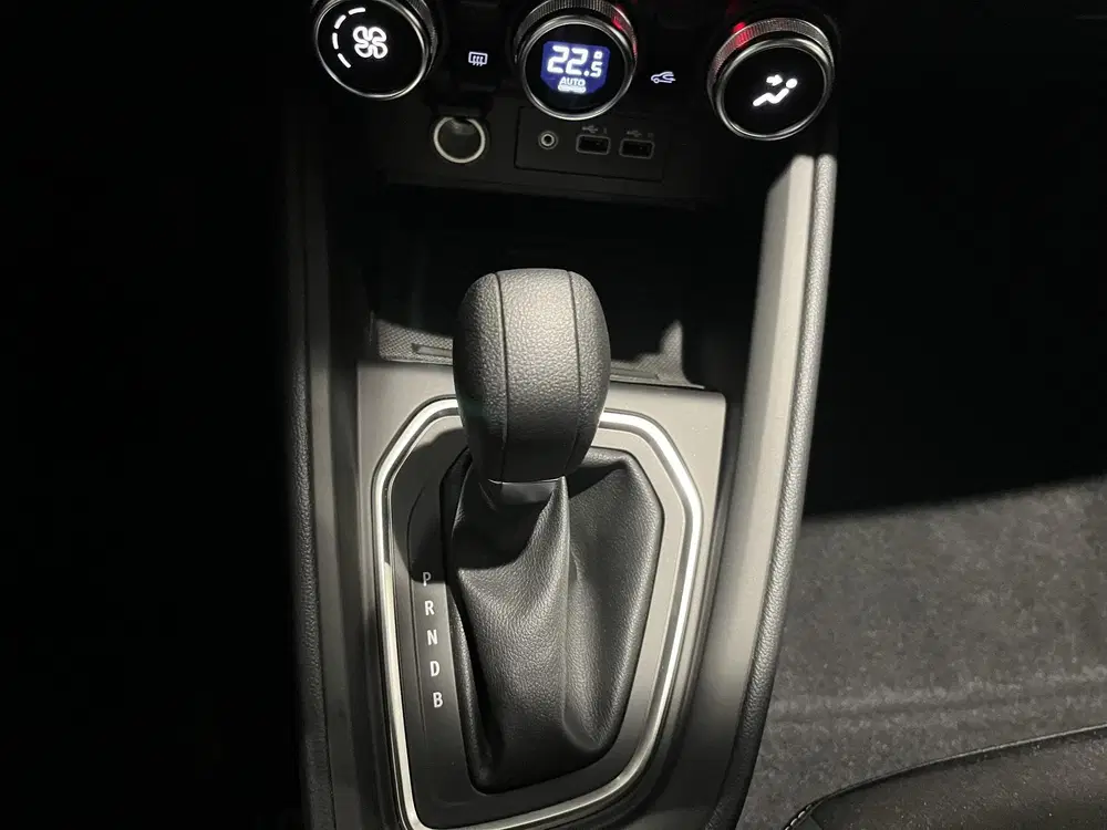 Mitsubishi Colt 1.6 HEV Intense uit 2026, foto 19