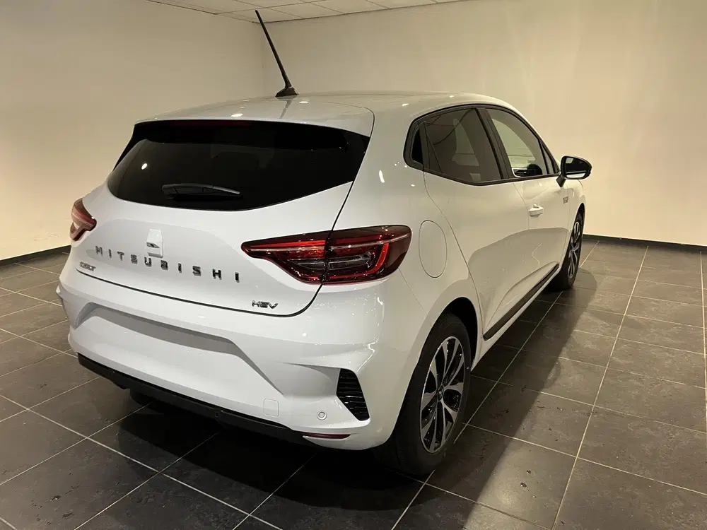 Mitsubishi Colt 1.6 HEV Intense uit 2026, foto 2