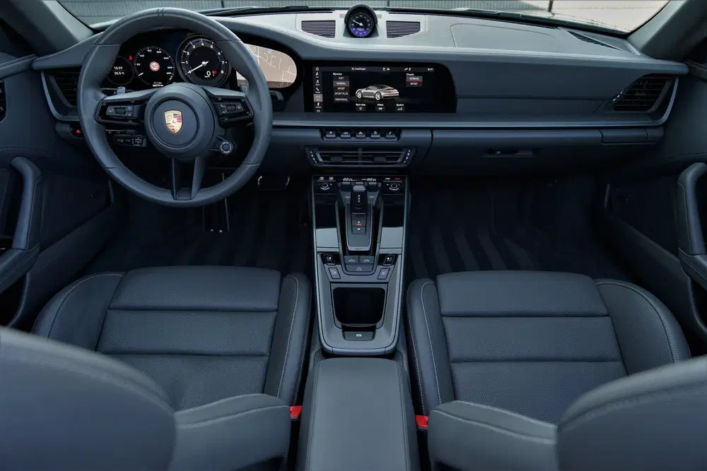 Porsche 911 3.0 Carrera 4S SportDesign Krijt Achteras uit 2021, foto 4