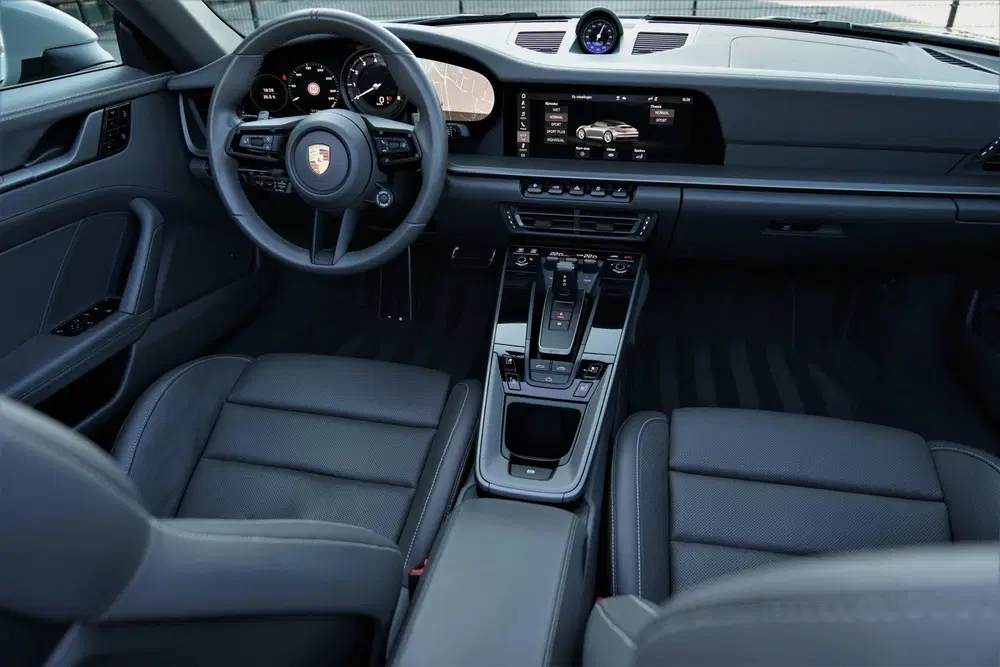 Porsche 911 3.0 Carrera 4S SportDesign Krijt Achteras uit 2021, foto 6