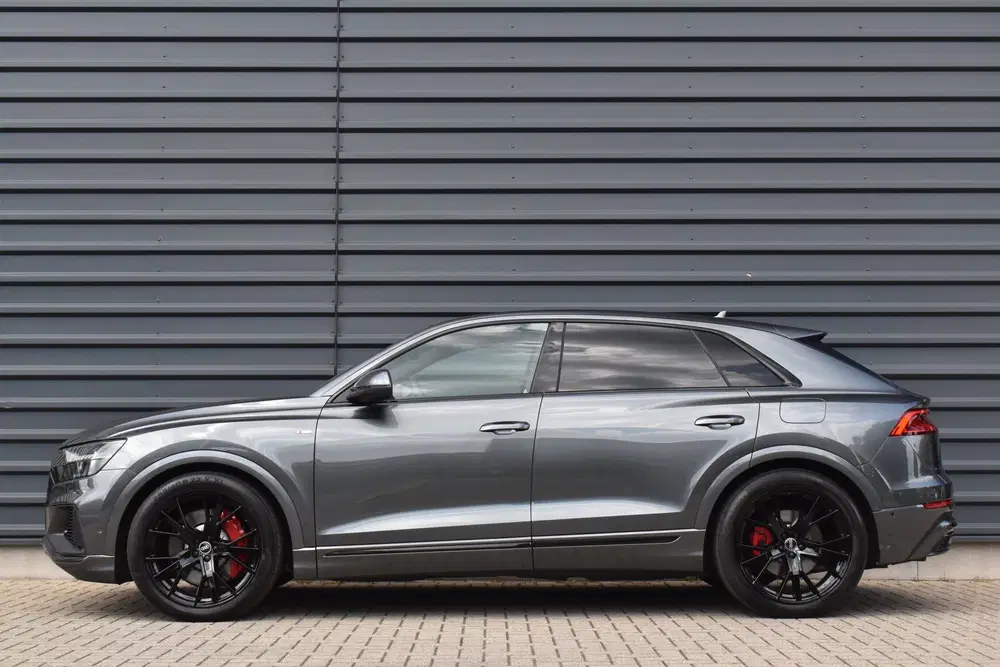 Audi Q8 55 TFSI e Quattro Pro Line S uit 2021, foto 3