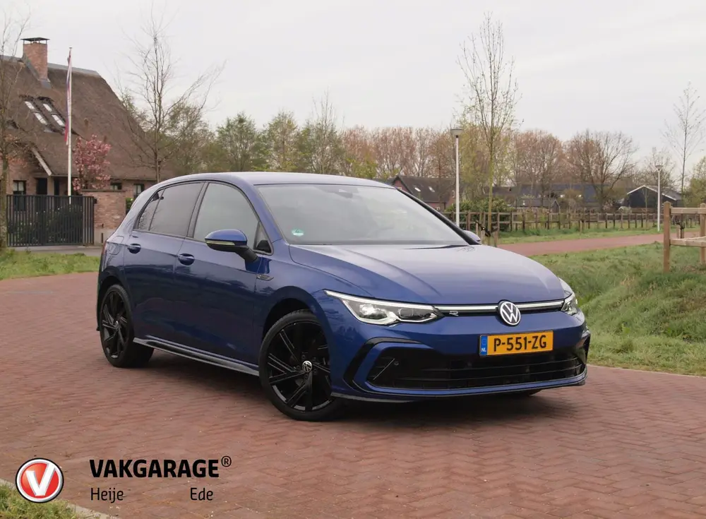 Volkswagen Golf 1.5 eTSI R-Line | Camera | Sfeerverlichting uit 2021