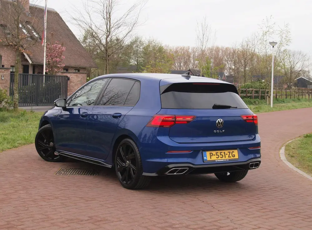 Volkswagen Golf 1.5 eTSI R-Line | Camera | Sfeerverlichting uit 2021, foto 3