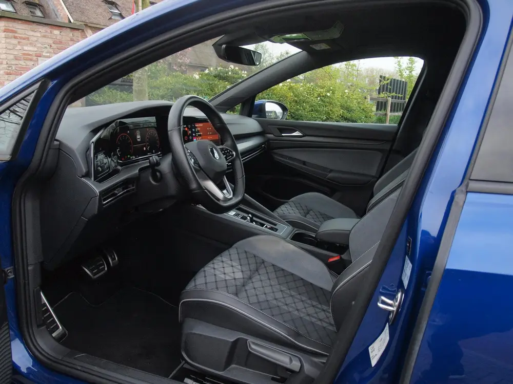 Volkswagen Golf 1.5 eTSI R-Line | Camera | Sfeerverlichting uit 2021, foto 4